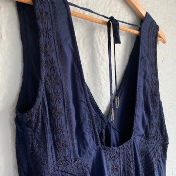 Top - Picture 2 of 5